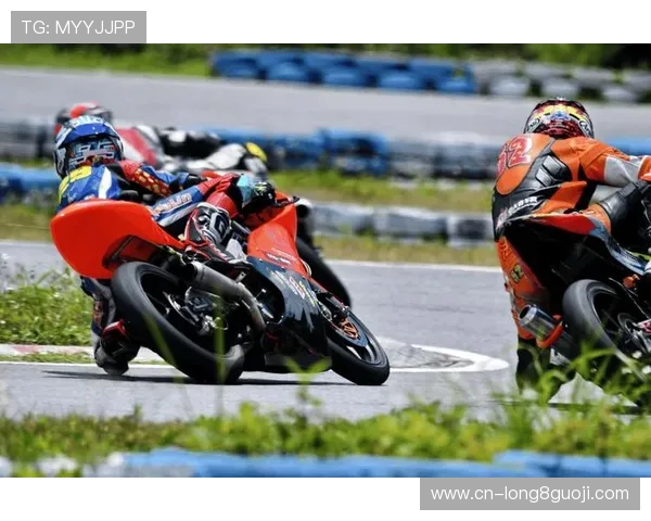 摩托车大奖赛新赛季揭幕战精彩回顾 车手排名剧烈波动 赛道激情再燃