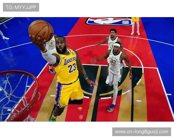 詹姆斯关键时刻再显统治力湖人逆转勇士赢得关键胜利
